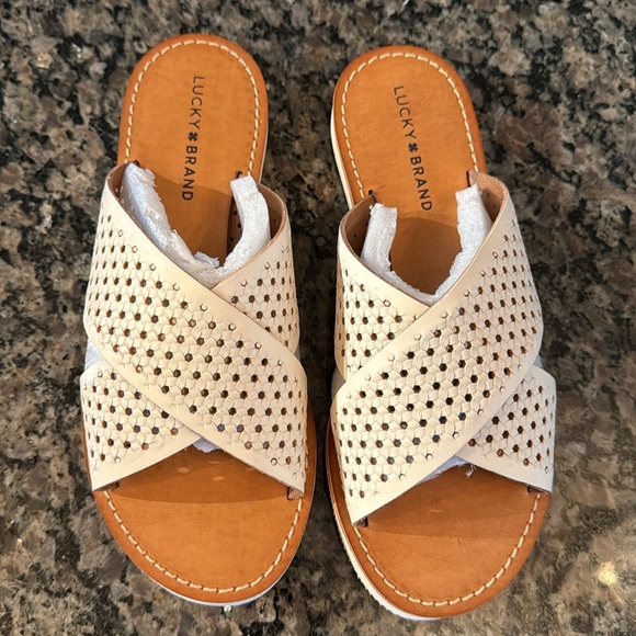 Lucky Brand Dadeen nigiri woven embossed slide NIB 9.5 - Picture 3 of 8